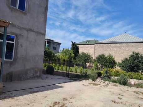 8 otaqlı həyət evi/bağ evi - Buzovna q. - 300 m²