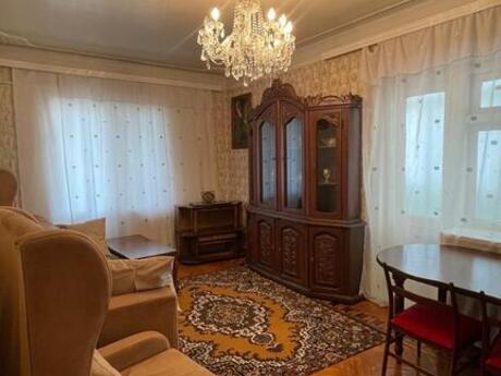 2 otaqlı köhnə tikili - 8-ci mikrorayon q. - 70 m²