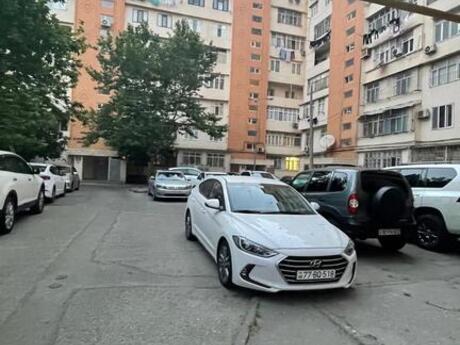 2 otaqlı köhnə tikili - 8-ci mikrorayon q. - 70 m²
