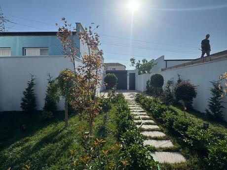 4 otaqlı həyət evi/bağ evi - Şüvəlan q. - 170 m²