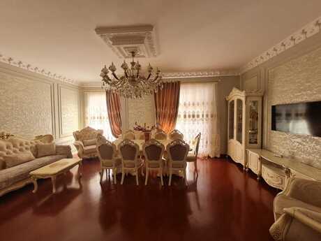 4-комнатная квартира, 200 м², İçəri Şəhər: 810 000 ₼ 3
