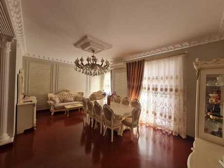 4-комнатная квартира, 200 м², İçəri Şəhər: 810 000 ₼ 4