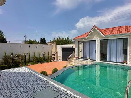 5 otaqlı həyət evi/bağ evi - Şüvəlan q. - 230 m²
