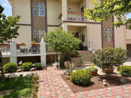7 otaqlı həyət evi/bağ evi - Mərdəkan q. - 400 m²