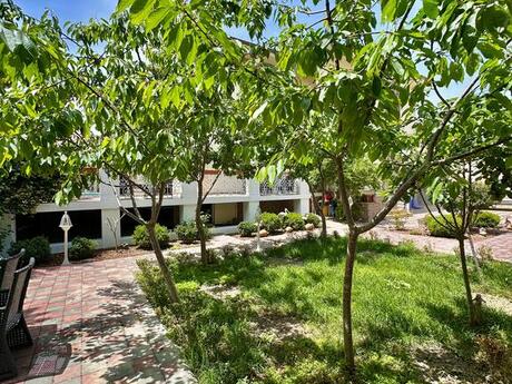 7 otaqlı həyət evi/bağ evi - Mərdəkan q. - 400 m²