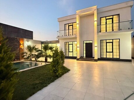 5 otaqlı həyət evi/bağ evi - Mərdəkan q. - 400 m²