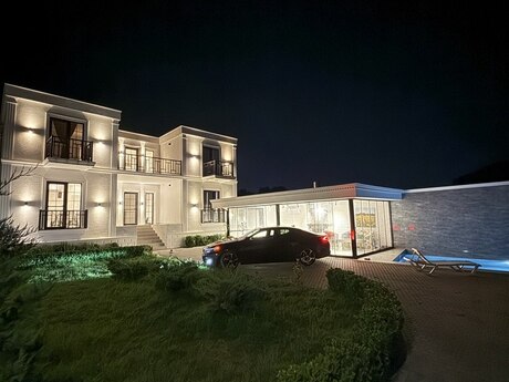 3 otaqlı həyət evi/bağ evi - Buzovna q. - 360 m²