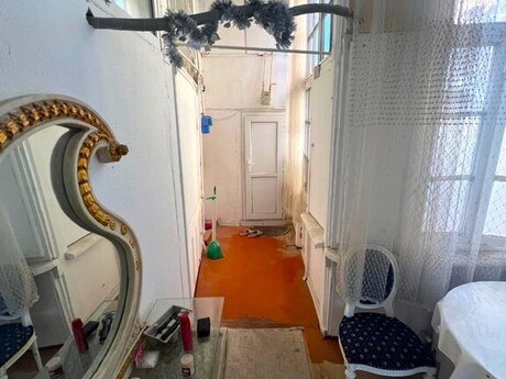 2 otaqlı köhnə tikili - Nizami m. - 45 m²