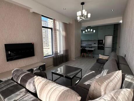 2-комнатная квартира, 72 м², 28 May: 245 000 ₼ 2