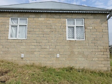 4 otaqlı həyət evi/bağ evi - Şamaxı - 100 m²