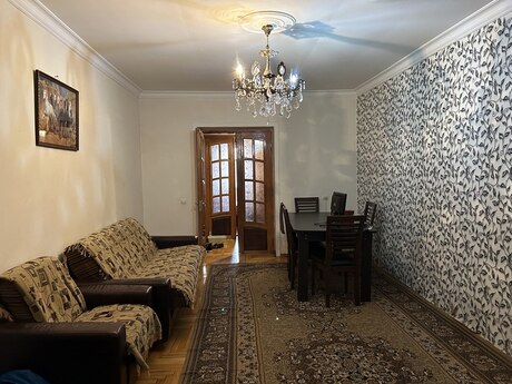 3 otaqlı köhnə tikili - Nəriman Nərimanov m. - 100 m²