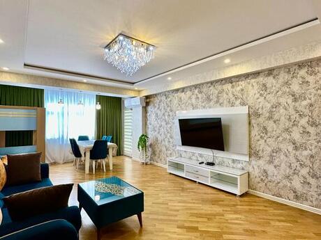2-комн. новостройка - м. Кара Караев - 90 м²