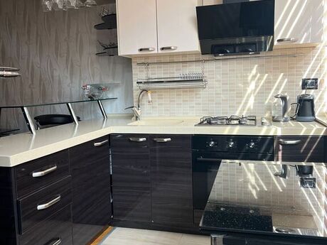 3 otaqlı yeni tikili - İnşaatçılar m. - 102 m²