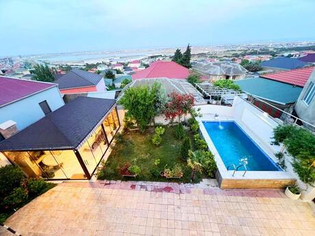 6 otaqlı həyət evi/bağ evi - Köhnə Günəşli q. - 230 m²