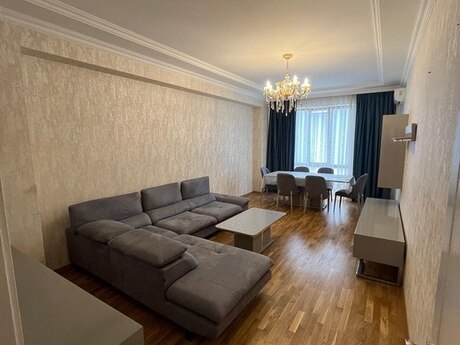 3 otaqlı yeni tikili - İnşaatçılar m. - 123 m²