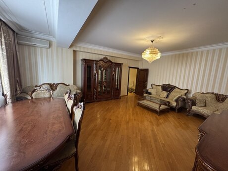 4 otaqlı yeni tikili - Gənclik m. - 176 m²