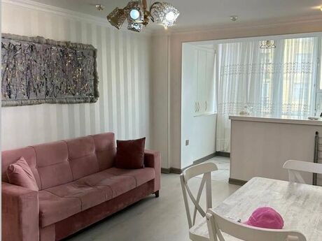 2 otaqlı köhnə tikili - Nizami m. - 35 m²