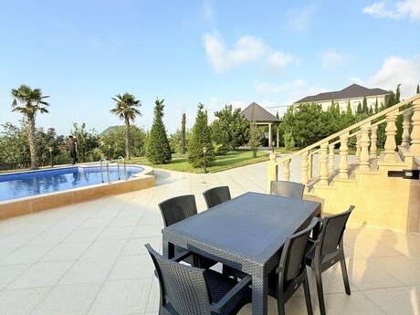 5 otaqlı həyət evi/bağ evi - Novxanı q. - 400 m²