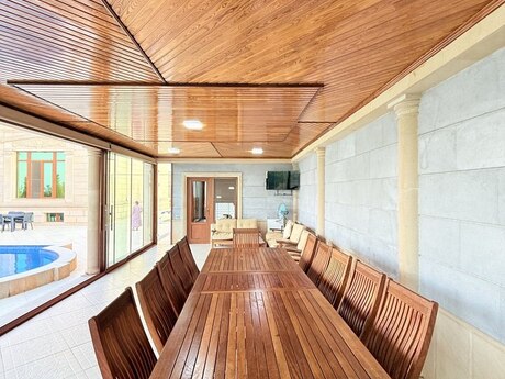 5 otaqlı həyət evi/bağ evi - Novxanı q. - 400 m²
