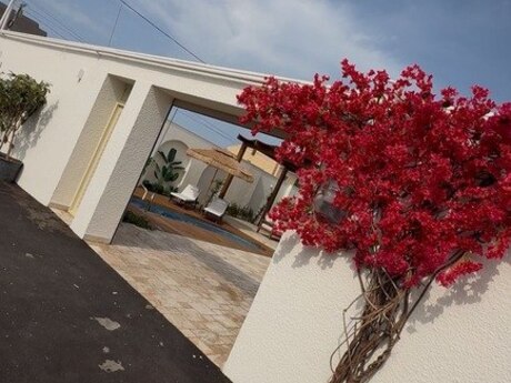 3 otaqlı həyət evi/bağ evi - Şüvəlan q. - 200 m²