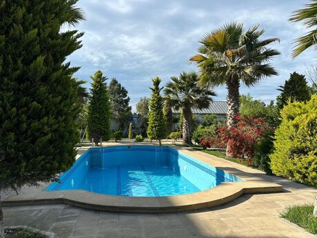 5 otaqlı həyət evi/bağ evi - Mərdəkan q. - 500 m²