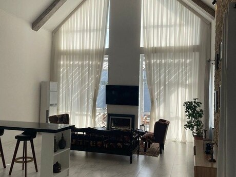 5 otaqlı həyət evi/bağ evi - Mərdəkan q. - 205 m²