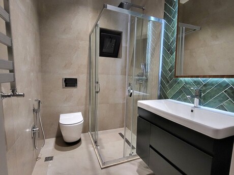 4 otaqlı həyət evi/bağ evi - Buzovna q. - 190 m²