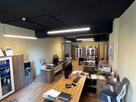 3-комн. офис - м. Элмляр Академиясы - 120 м²
