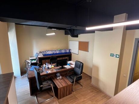 3-комн. офис - м. Элмляр Академиясы - 120 м²