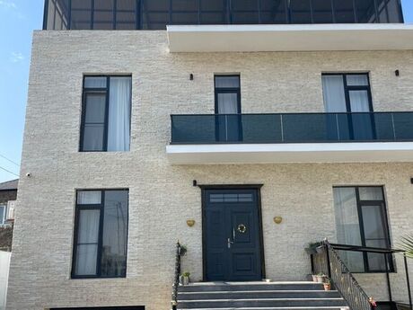6 otaqlı həyət evi/bağ evi - Badamdar q. - 400 m²