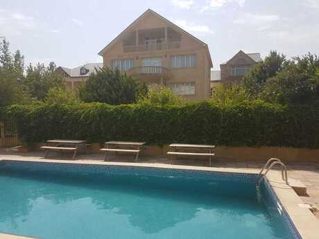 12 otaqlı həyət evi/bağ evi - Badamdar q. - 650 m²