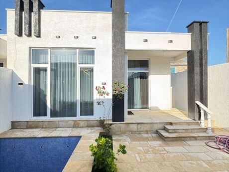 4 otaqlı həyət evi/bağ evi - Şüvəlan q. - 140 m²