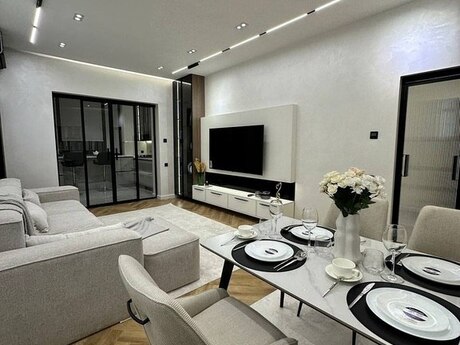 2-комн. новостройка - м. Ичеришехер - 100 м²