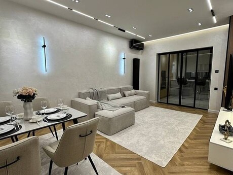 2-комн. новостройка - м. Ичеришехер - 100 м²