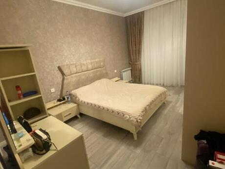 2-комн. новостройка - м. 8 ноября - 100 м²