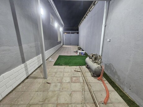 3 otaqlı həyət evi/bağ evi - Şüvəlan q. - 90 m²