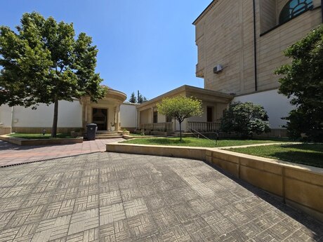 8 otaqlı həyət evi/bağ evi - Nərimanov r. - 700 m²