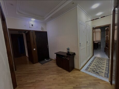 4 otaqlı köhnə tikili - Şah İsmayıl Xətai m. - 114 m²