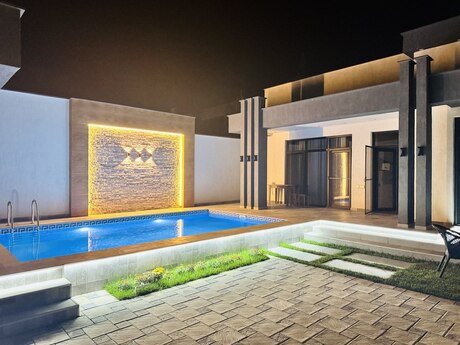 4 otaqlı həyət evi/bağ evi - Şüvəlan q. - 160 m²