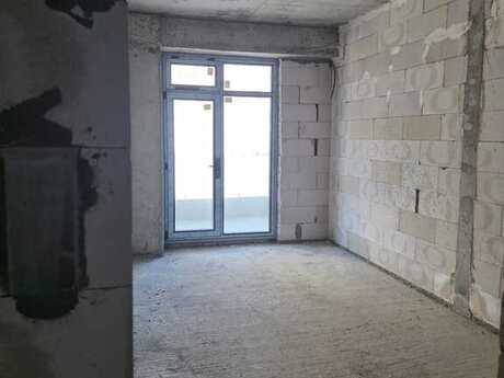 4 otaqlı yeni tikili - 8 Noyabr m. - 178 m²