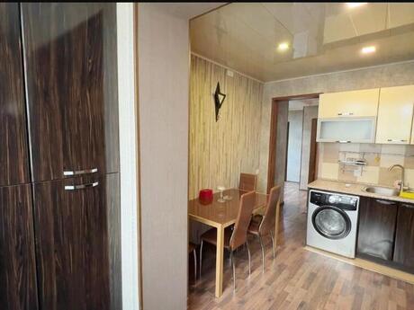 3 otaqlı köhnə tikili - Xalqlar Dostluğu m. - 55 m²