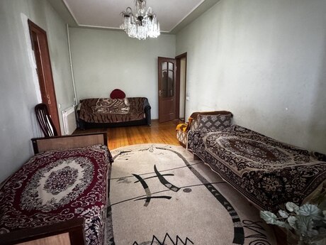 2 otaqlı köhnə tikili - Azadlıq Prospekti m. - 60 m²