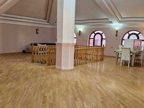 House with Garden, Villa For Rent