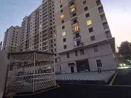 3-комн. новостройка - Насиминский  р. - 150 м²
