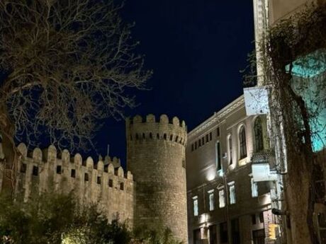 Объект - м. Ичеришехер - 400 м²