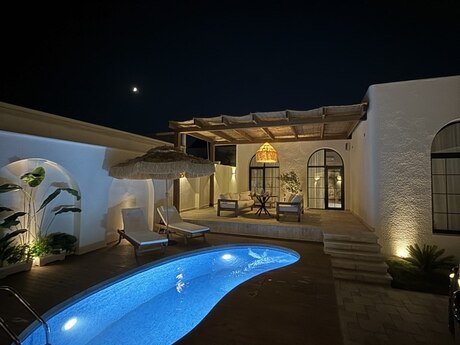 3 otaqlı həyət evi/bağ evi - Şüvəlan q. - 240 m²