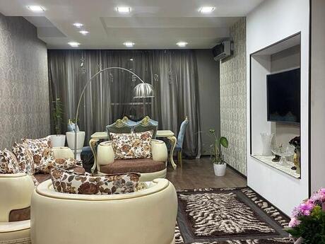 4 otaqlı yeni tikili - İnşaatçılar m. - 154 m²