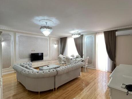 Объявление №5397721 - Баку, м. Низами, 4-комн., 215 м², 6/17 этаж