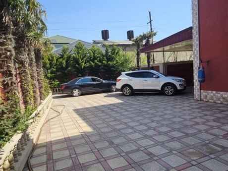 5 otaqlı həyət evi/bağ evi - Sulutəpə q. - 240 m²