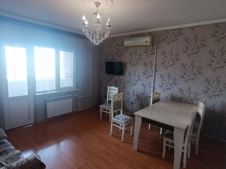 3 otaqlı köhnə tikili - Elmlər Akademiyası m. - 80 m²